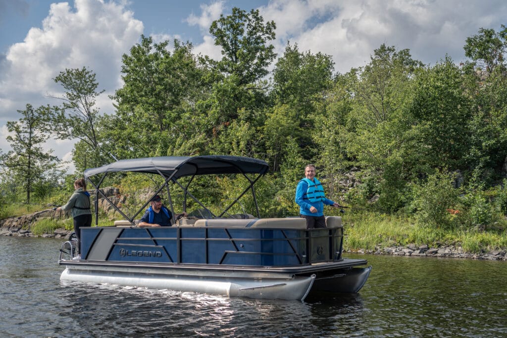 A group of friend boating out in nature